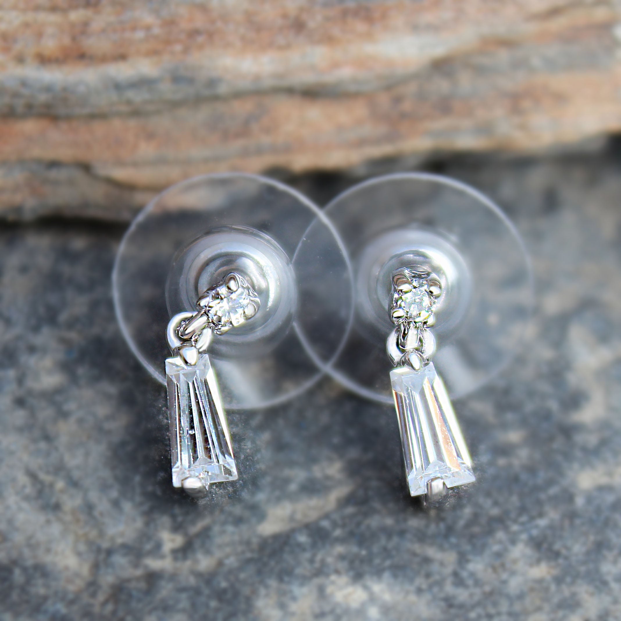 LOA1383 - Rhodium Plating Brass Earrings with AAA Grade CZ in Clear