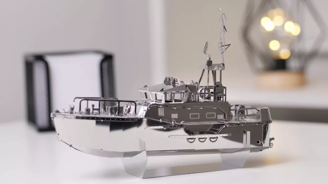 Guardian of the Coasts mechanical model constructor kit