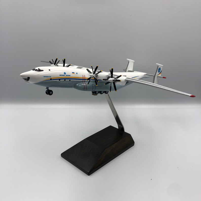 AN-22 "ANTONOV AIRLINES"-1:200 ON LANDING GEARS