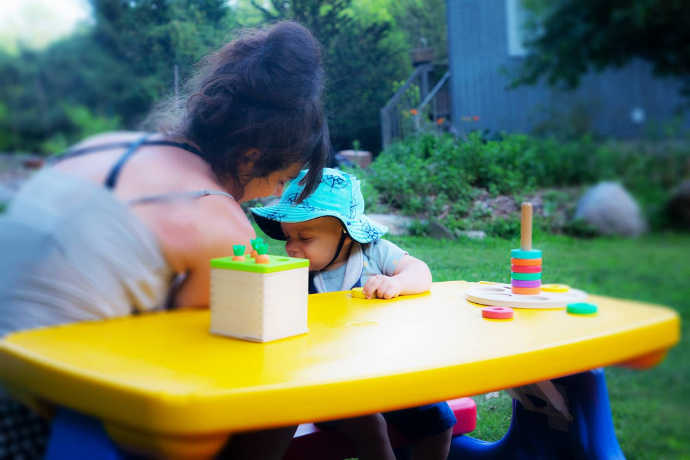 JustForKids 10010 Weatherproof Kids Outdoor Picnic Table