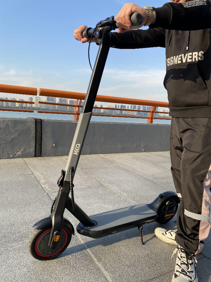 36V Freddo X1 E-Scooter. 350W motor, 16 mph, 8.5 inch tires, lightweight and foldable