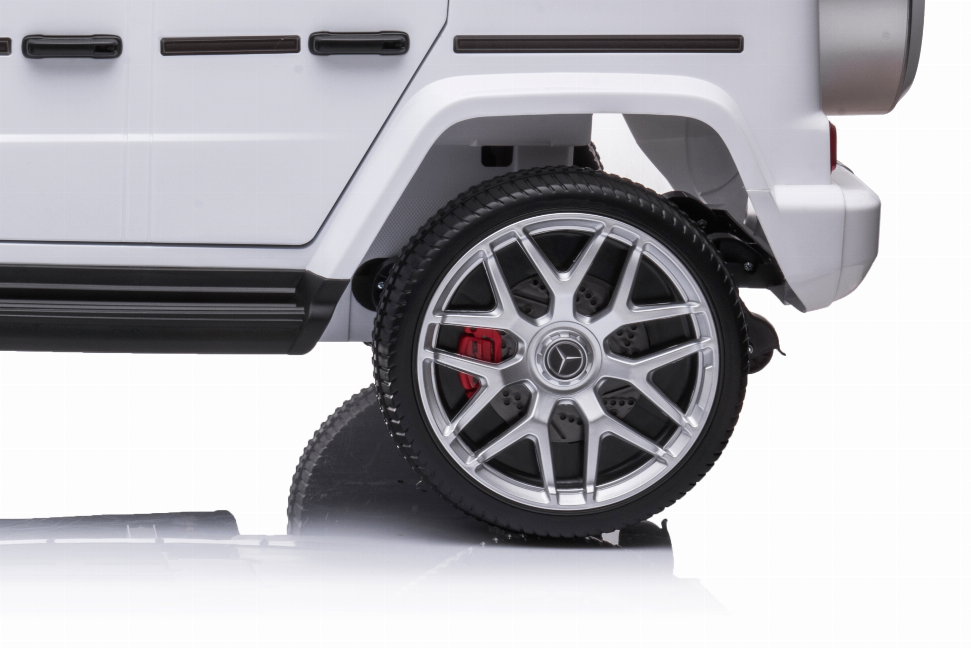 24V 4x4 Mercedes Benz G63 AMG 2 Seater Ride on Car