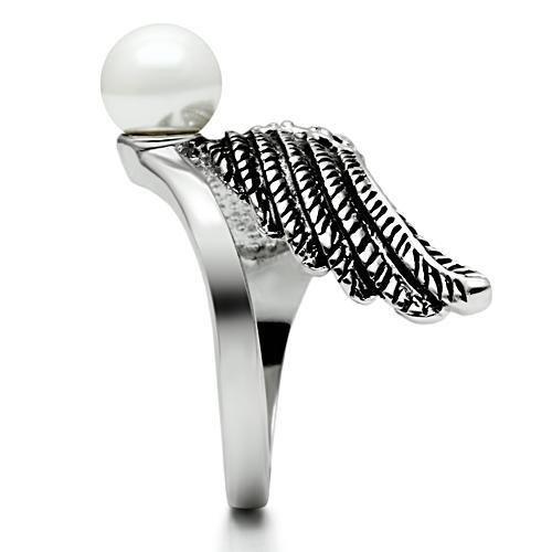 3W191 - Rhodium Brass Ring with Synthetic Pearl in White