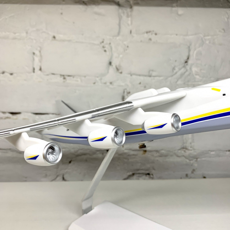 ANTONOV AN-225 MRIYA AIRCRAFT MODEL 1:200