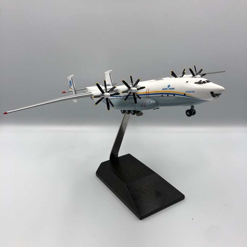 AN-22 "ANTONOV AIRLINES"-1:200 ON LANDING GEARS