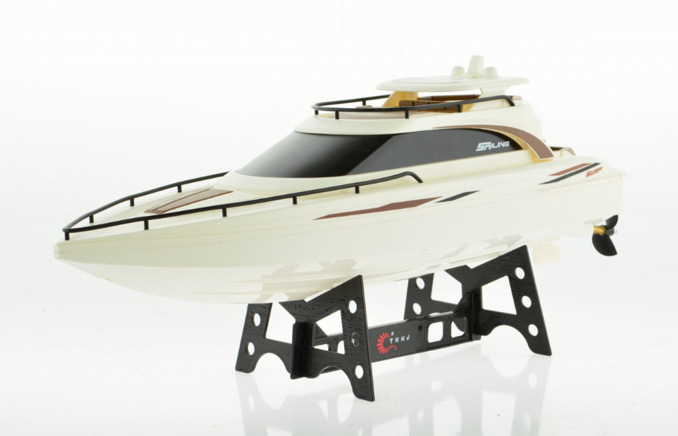 Luxury Rc Yacht With 2 Motors 2.4 Ghz And Rechargeable Batteries