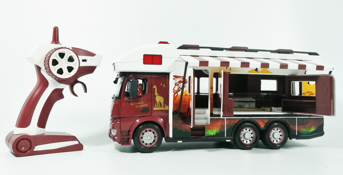 2.4 G Safari Rv With Lights, Sound And Horses