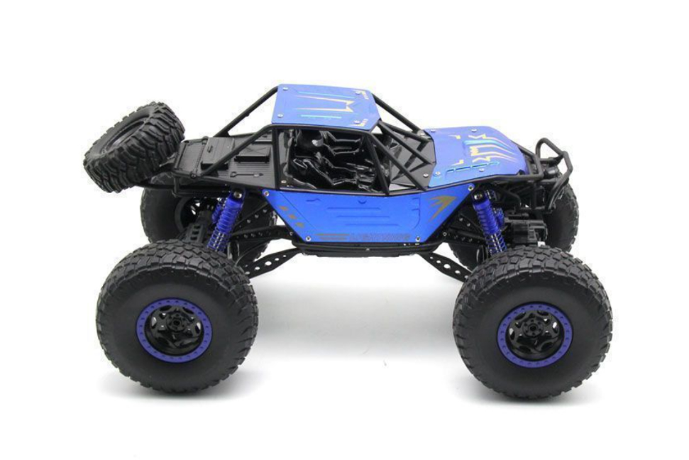 1:10 scale 4WD rock climber with metal body pannels and 2 remotes standard and gesture