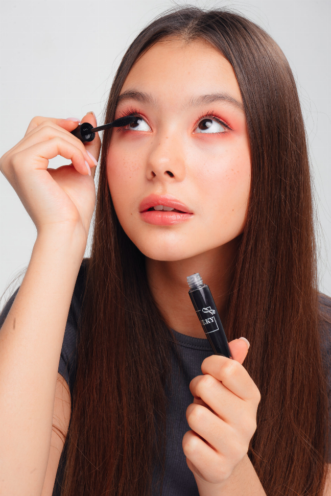 LUKKY Mascara with silicone brush x 0.27 fl.oz., assortment of 12 pieces