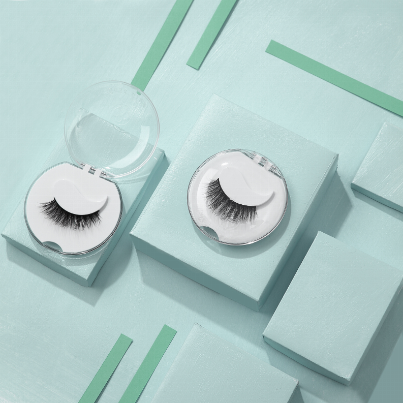 Flying Lashes
