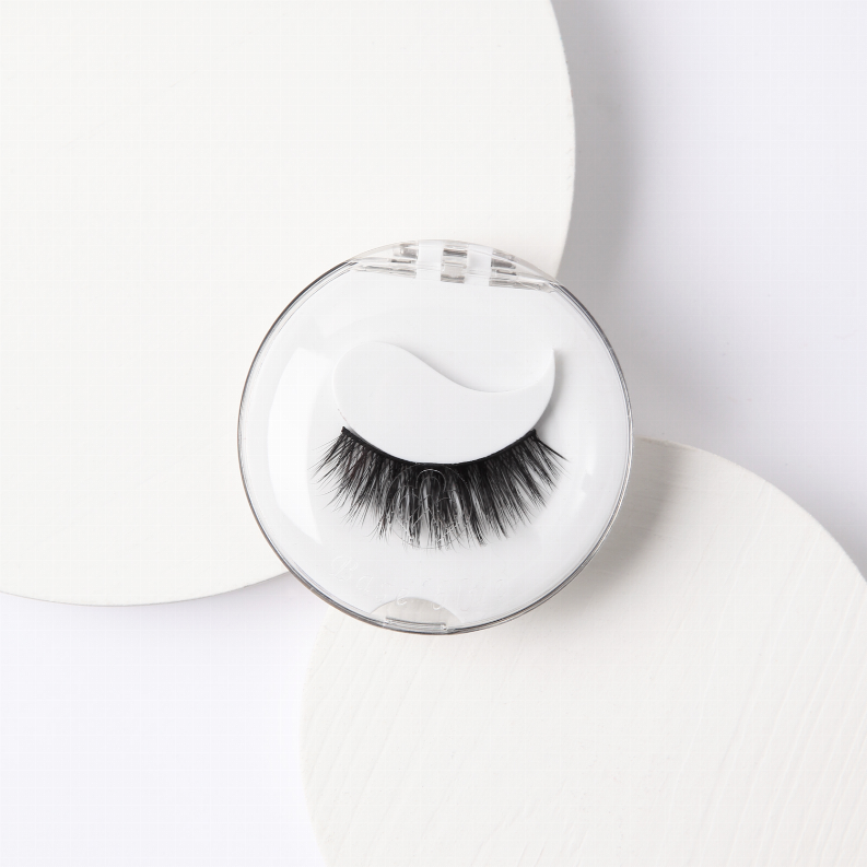 Flying Lashes