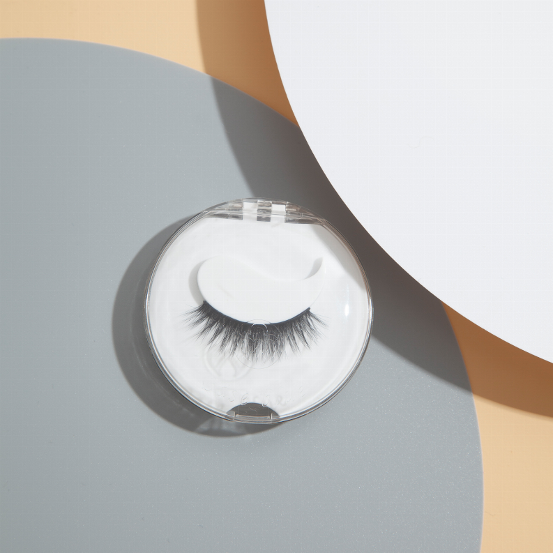 Flying Lashes