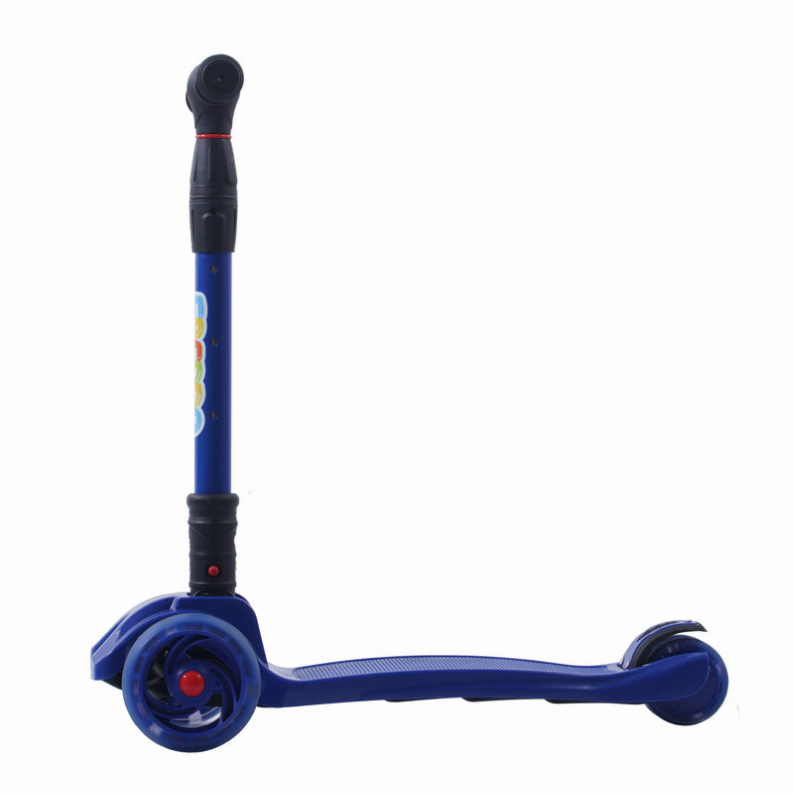 Freddo Toys 3 Wheels Kick Scooter